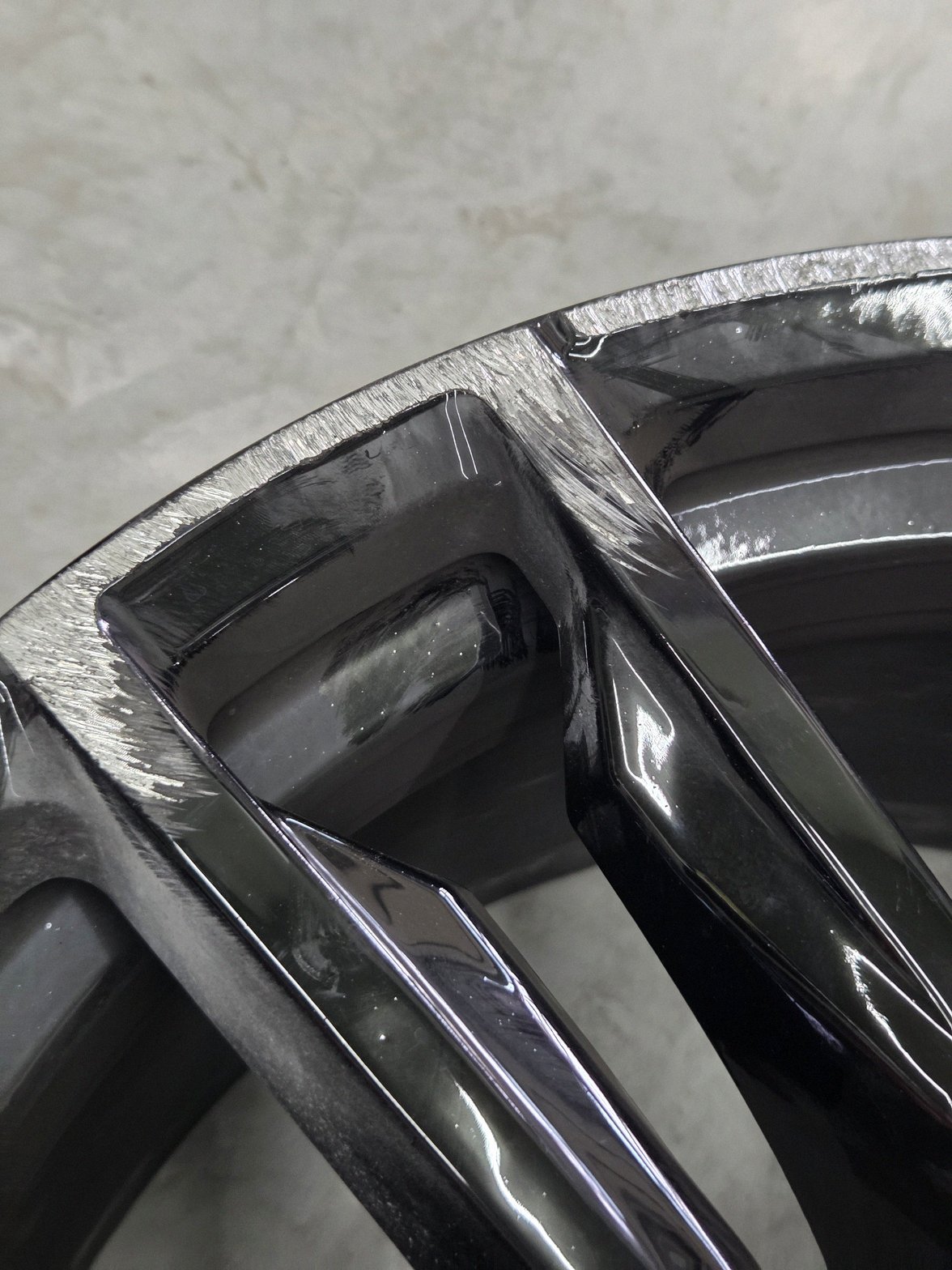 화성 BMWZ4 휠복원도색 블랙유광 시공 3번 — 명품휠스토리 동탄오산점
