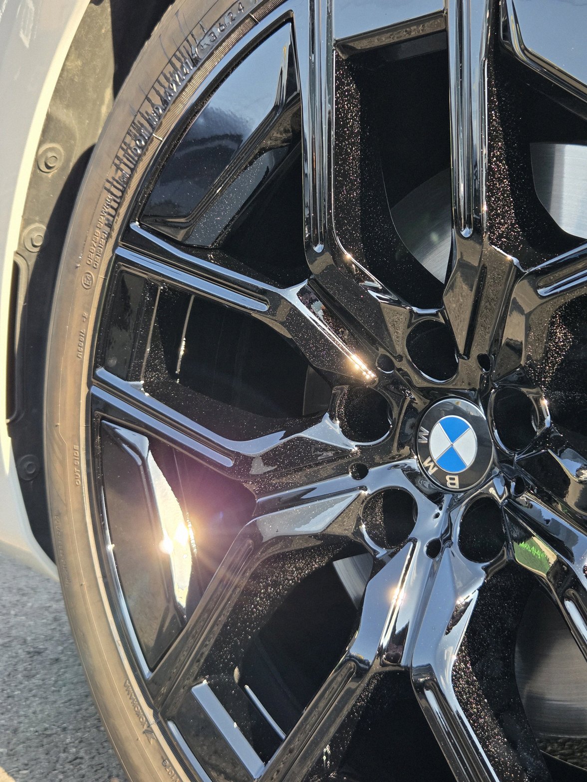 오산 BMW7시리즈 휠긁힘복원 휠도색 블랙유광 시공 12번 — 명품휠스토리 동탄오산점