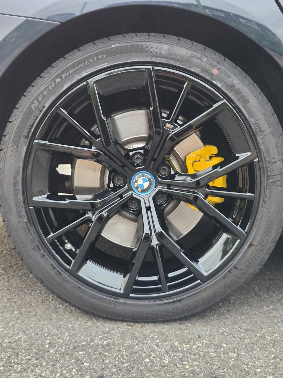 수원 bmw5시리즈g바디 휠복원도색 캘리퍼도색 블랙유광 옐로우캘리퍼 시공 10번 — 명품휠스토리 동탄오산점
