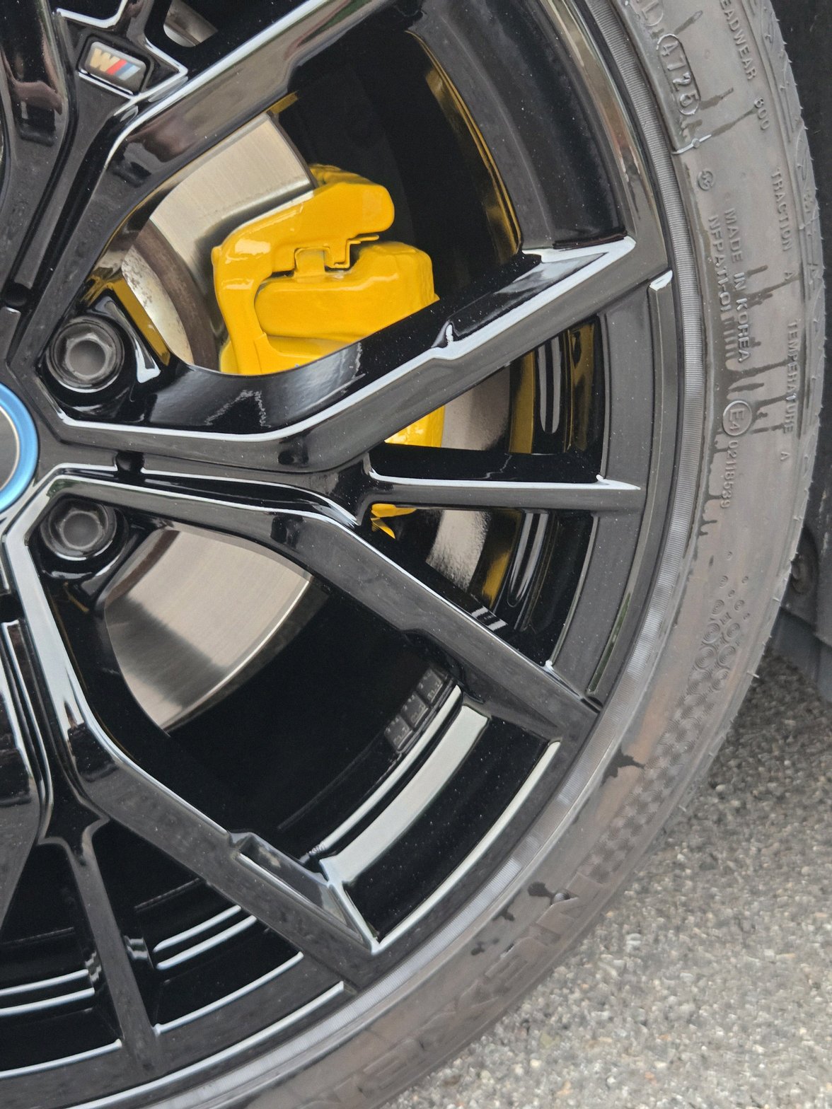 수원 bmw5시리즈g바디 휠복원도색 캘리퍼도색 블랙유광 옐로우캘리퍼 시공 13번 — 명품휠스토리 동탄오산점