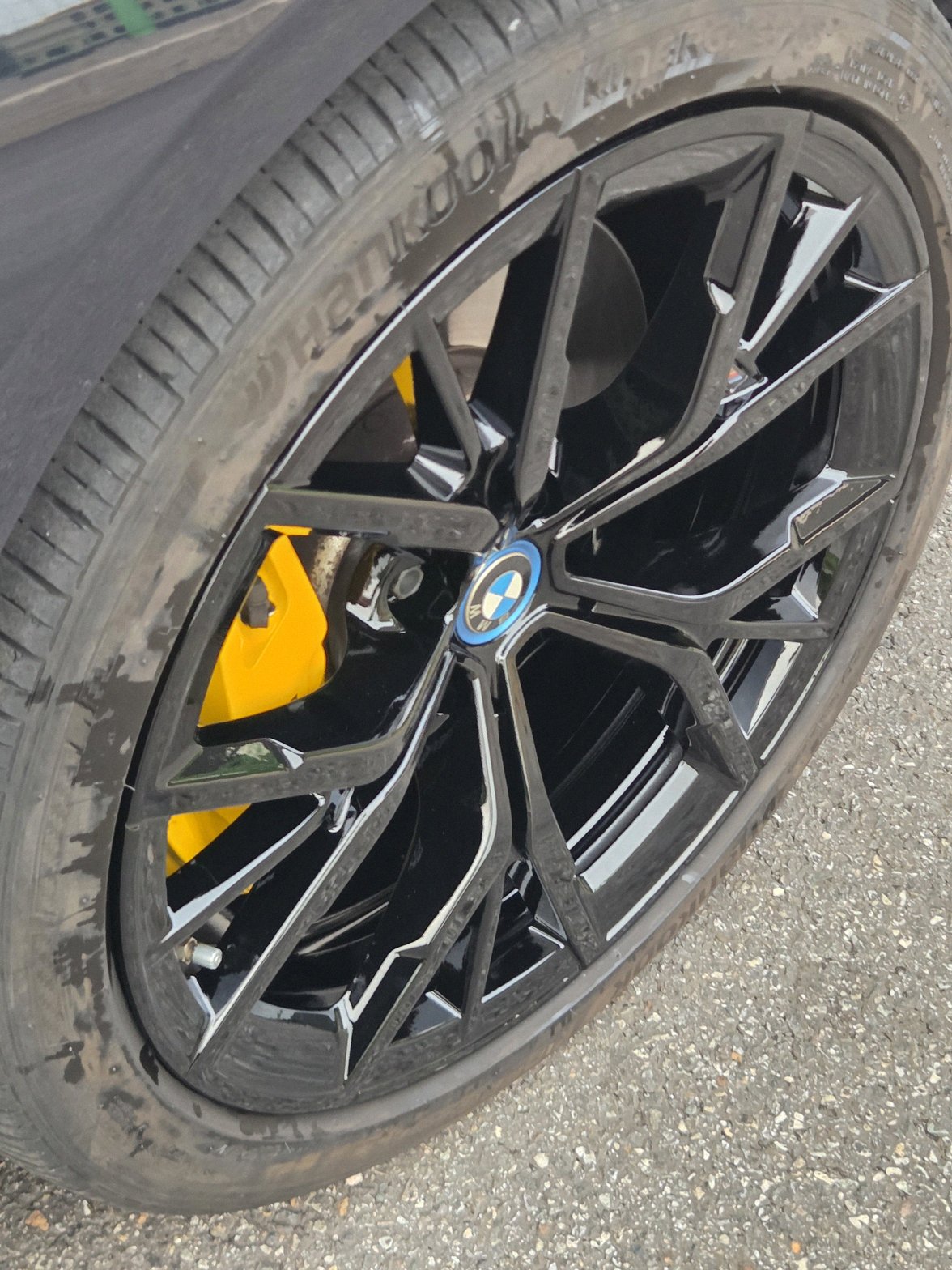 수원 bmw5시리즈g바디 휠복원도색 캘리퍼도색 블랙유광 옐로우캘리퍼 시공 16번 — 명품휠스토리 동탄오산점