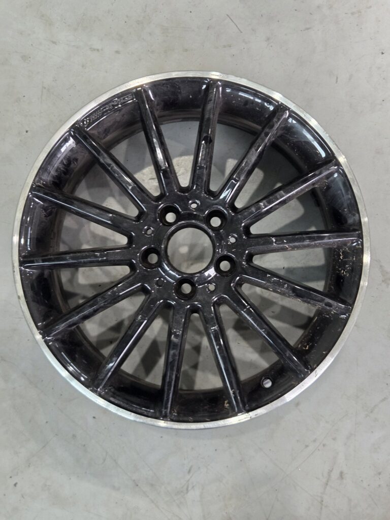 동탄 벤츠cla45amg 휠복원도색 캘리퍼도색 블랙유광 레드캘리퍼 시공 1번 — 명품휠스토리 동탄오산점