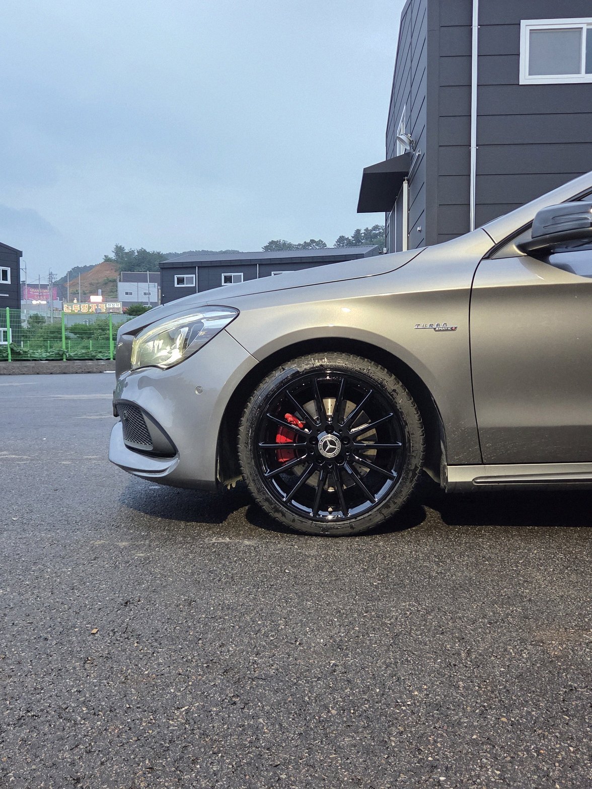 동탄 벤츠cla45amg 휠복원도색 캘리퍼도색 블랙유광 레드캘리퍼 시공 5번 — 명품휠스토리 동탄오산점