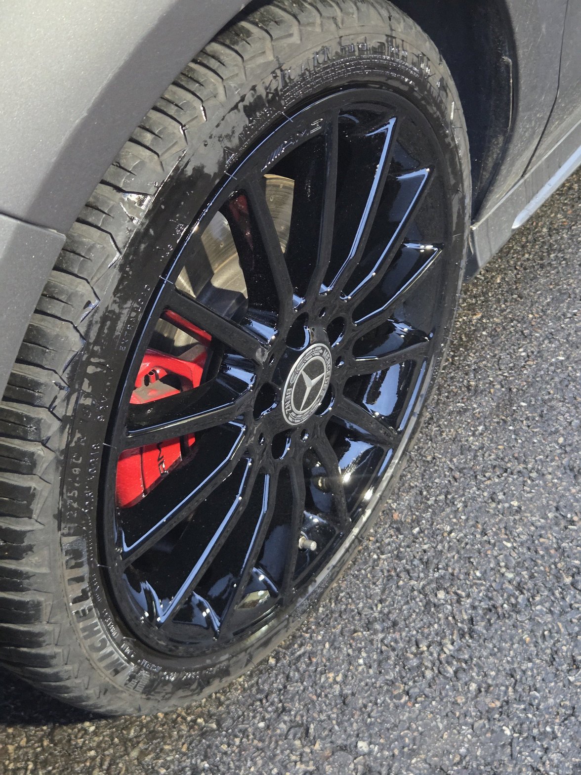 동탄 벤츠cla45amg 휠복원도색 캘리퍼도색 블랙유광 레드캘리퍼 시공 14번 — 명품휠스토리 동탄오산점